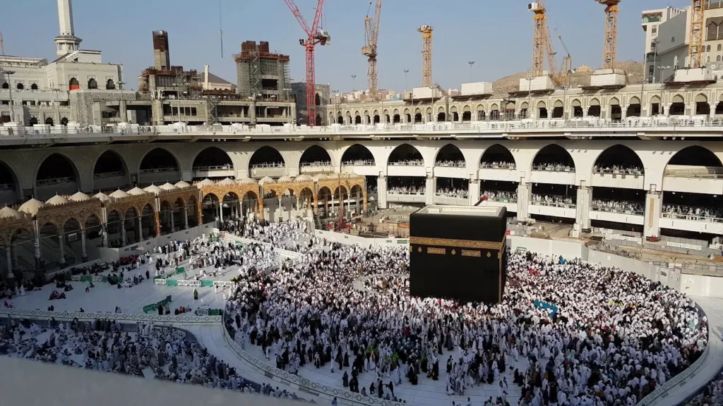 10 Nights 3 Star Leicester Umrah Package